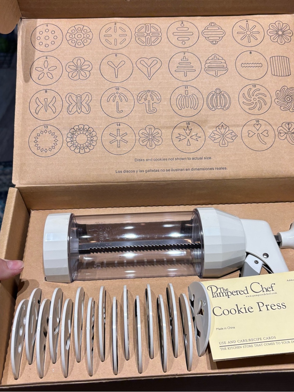 The Pampered Chef Cookie Press with (15) Disks, New Never Used